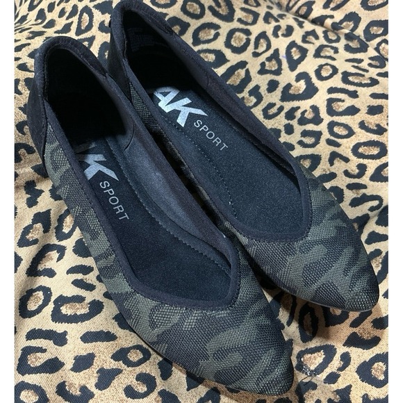 Anne Klein Sport Dark Green Camo Print Flyknit Ballet Flats, Size 8 - Picture 1 of 8